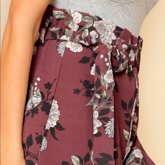 🆕High waisted floral self tie belt pretty shorts - Picture 5 of 7